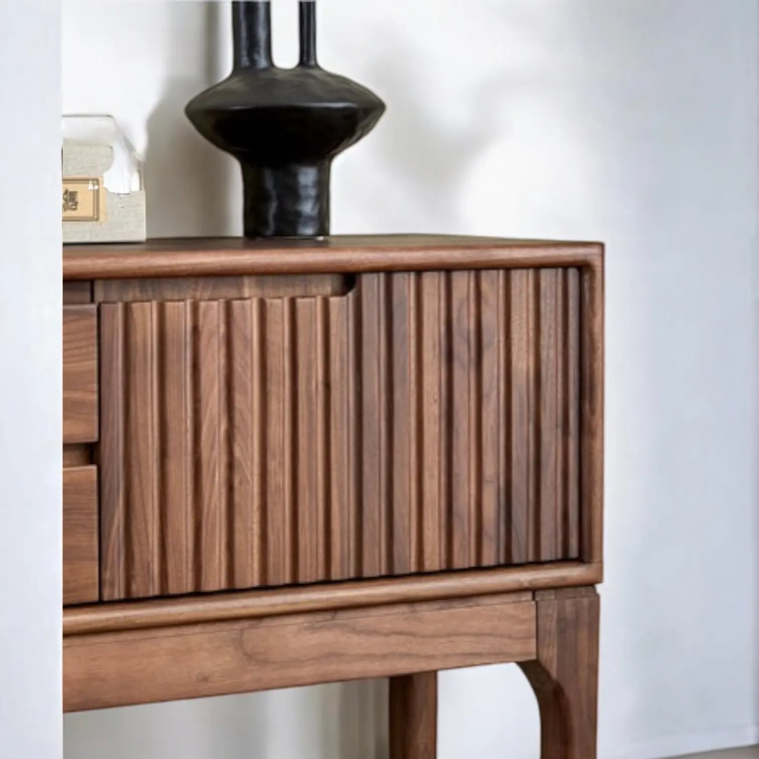 Walnut 2-Door 2-Drawer Console Table - Wooden Console Table Console Table  2-door console table jlhomedecor2021.myshopify.com