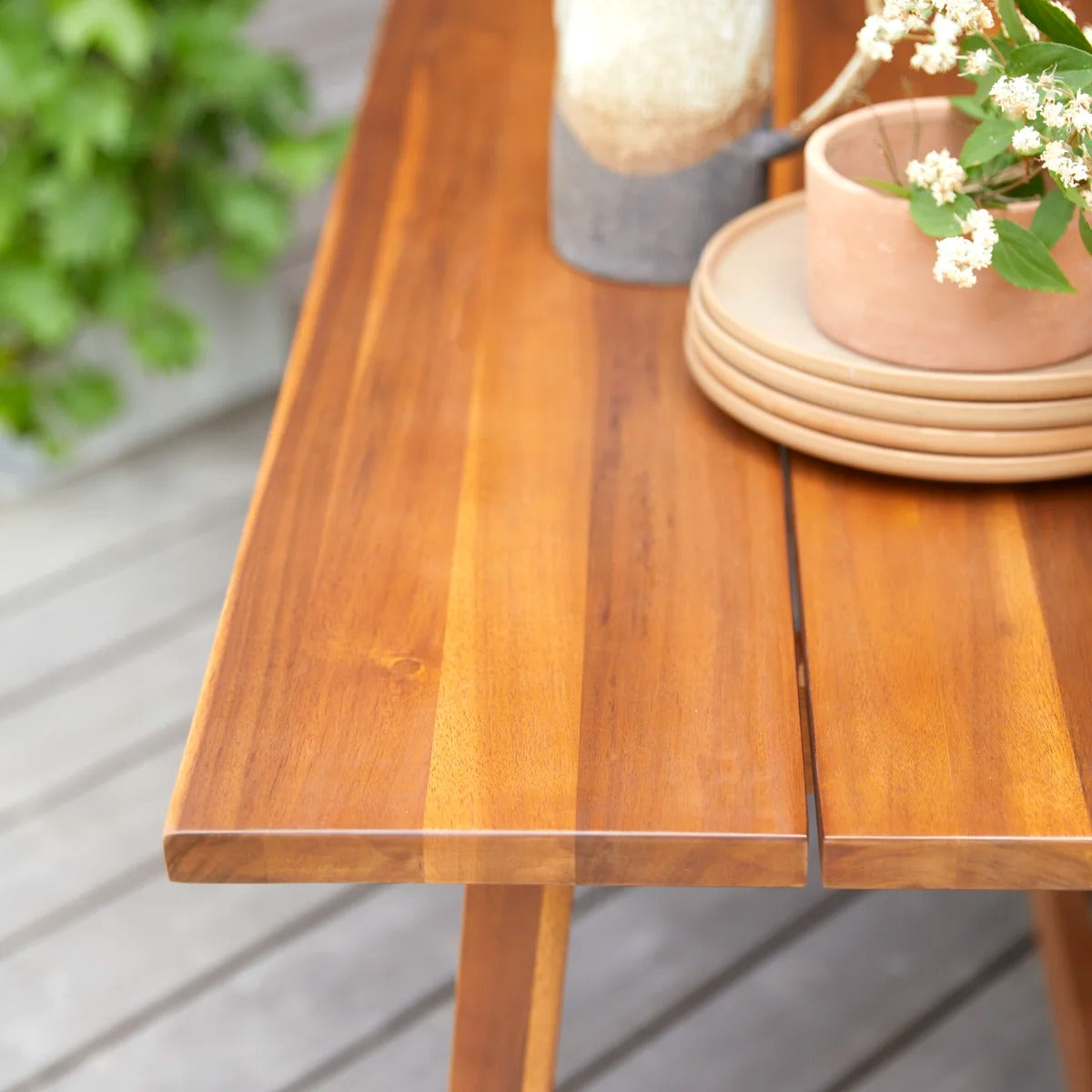 Solid acacia garden set with 4 chairs