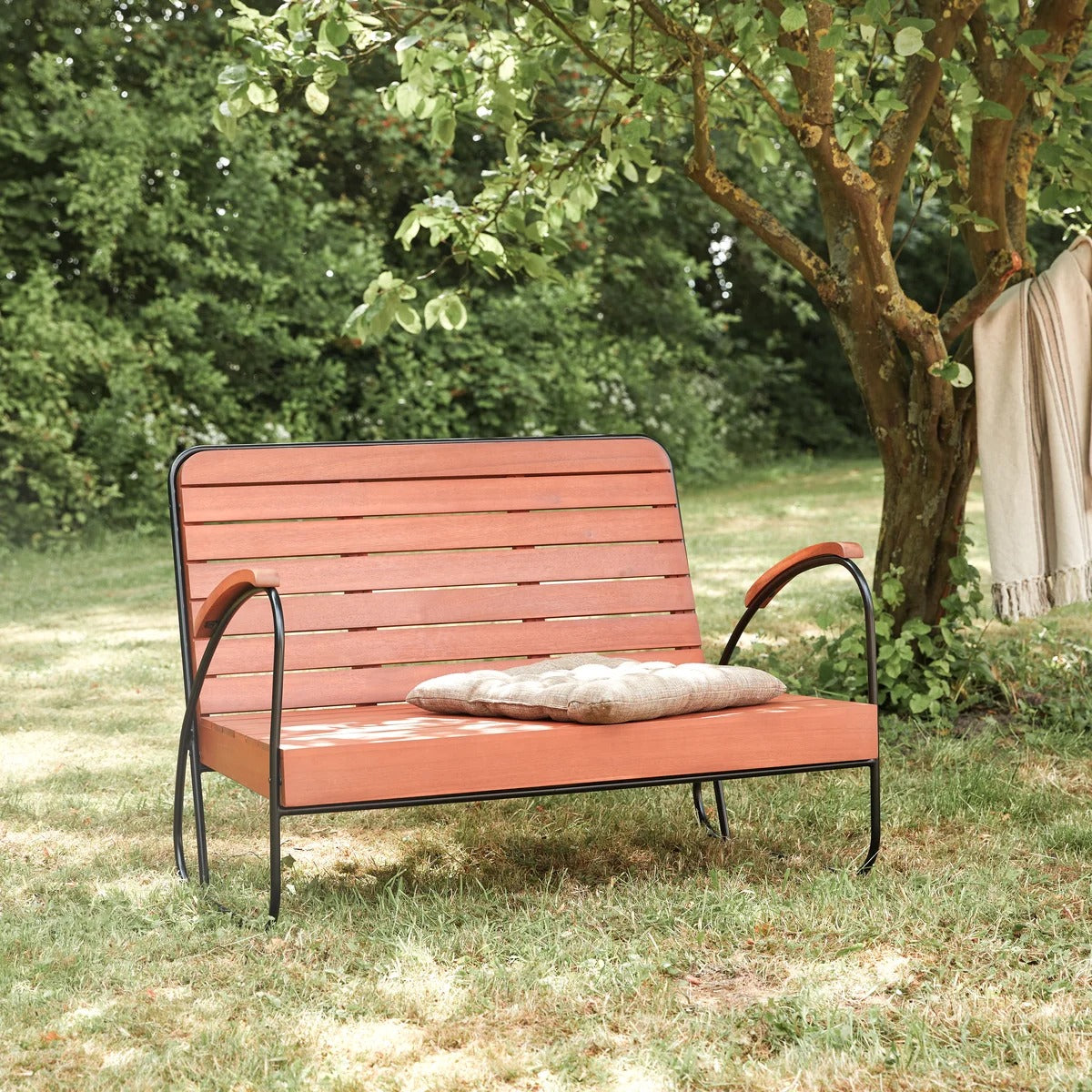Solid acacia 4-seater garden furniture set