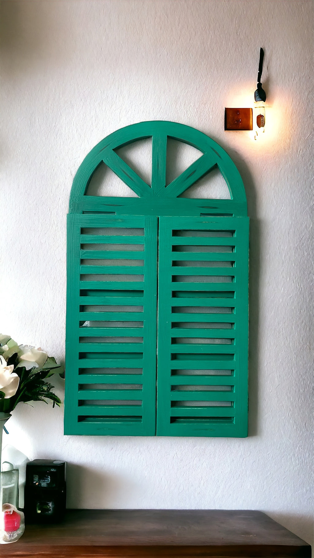 Illusion Wall Mountable Frame