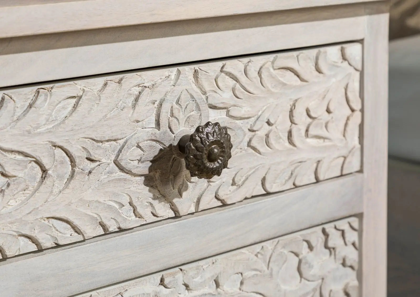 Bedside table (door hinged left) Mango 45x40x60 white Bedside Table 45cm x 40cm x 60cm carved bedside table jlhomedecor2021.myshopify.com
