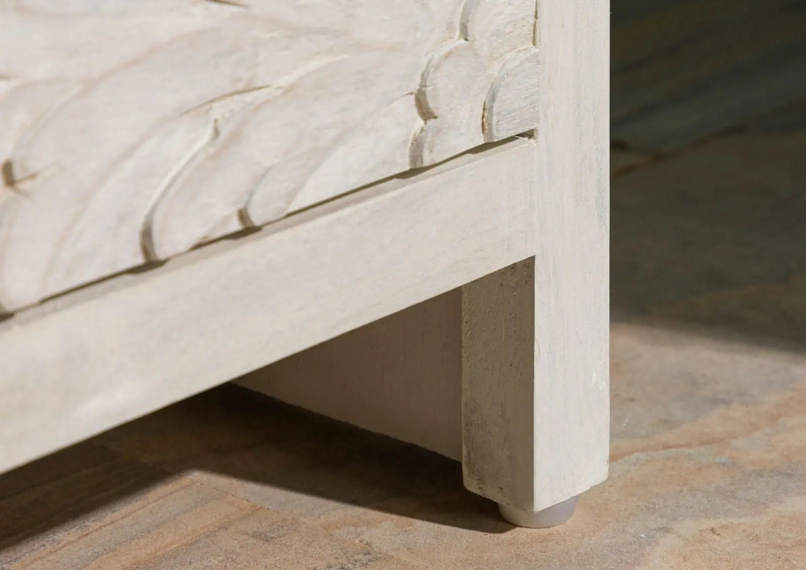 Carved Dresser Mango 80x48x78 white Dressing Table 80cm x 48cm x 78cm carved dresser jlhomedecor2021.myshopify.com