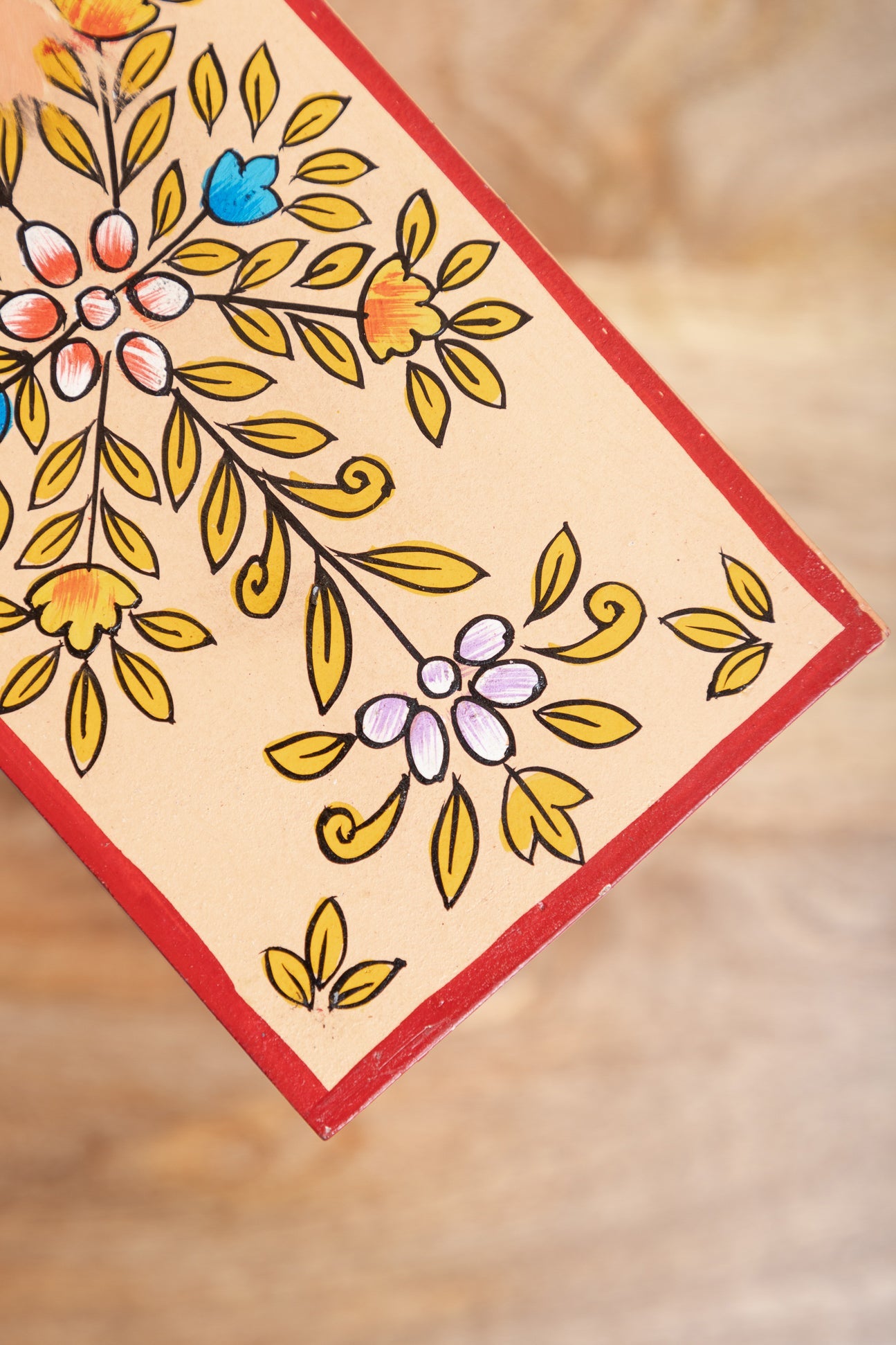 Traditional Floral Hand Painted Wooden Chest with 3 Drawers - Timeless Elegance and Functional Storage