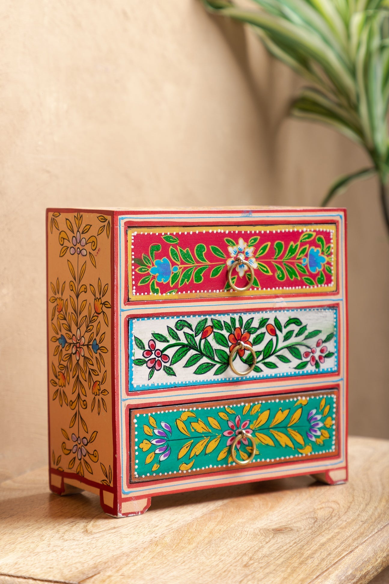 Traditional Floral Hand Painted Wooden Chest with 3 Drawers - Timeless Elegance and Functional Storage