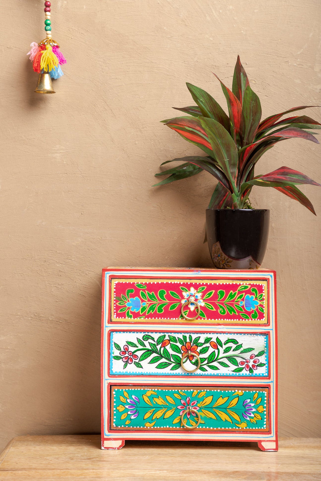 Traditional Floral Hand Painted Wooden Chest with 3 Drawers - Timeless Elegance and Functional Storage