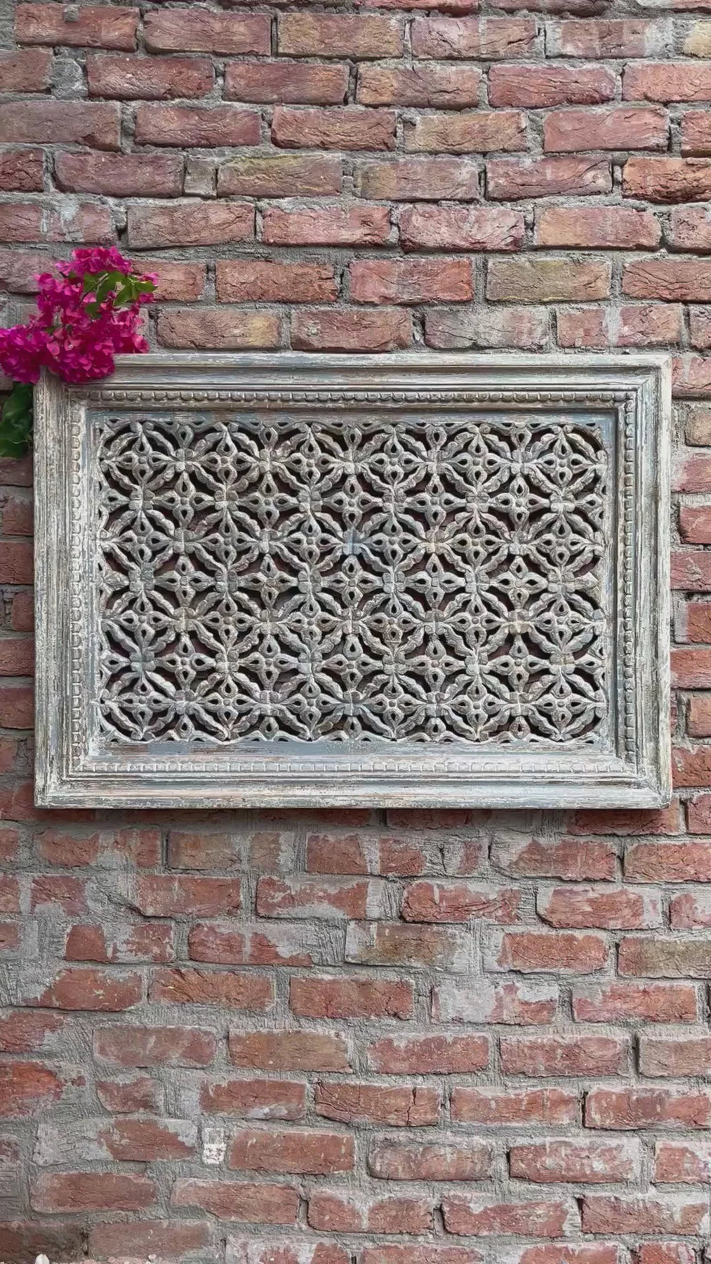 Hand‑Carved Jali Wall Panel in Mango Wood — Distressed Grey Indian Wall Decor, Lattice Carved Wooden Panel (41 × 30 in)