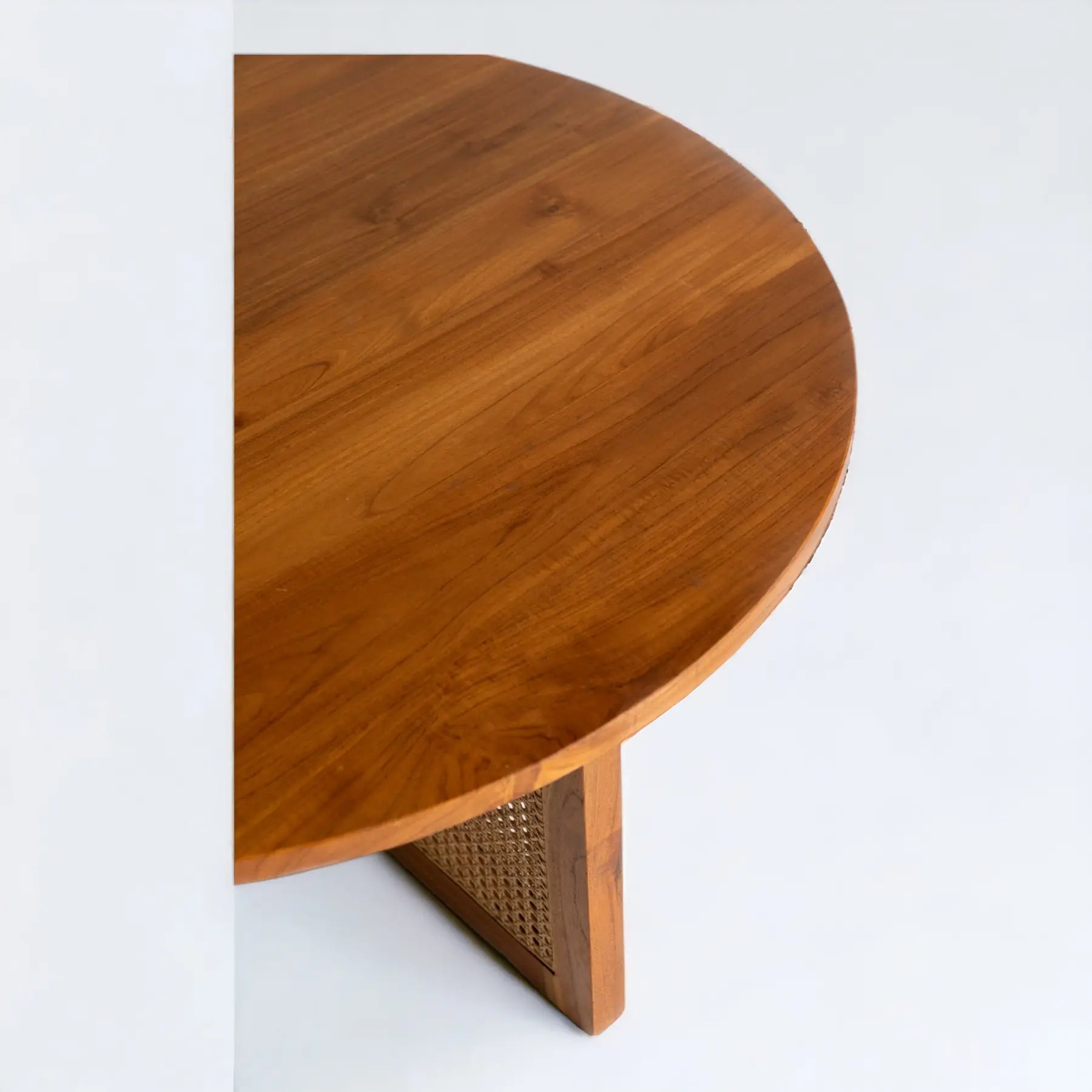farmhouse coffee table/round concrete coffee table/Round Coffee Table With Caning Leg coffee table  Artistic Coffee Table jlhomedecor2021.myshopify.com