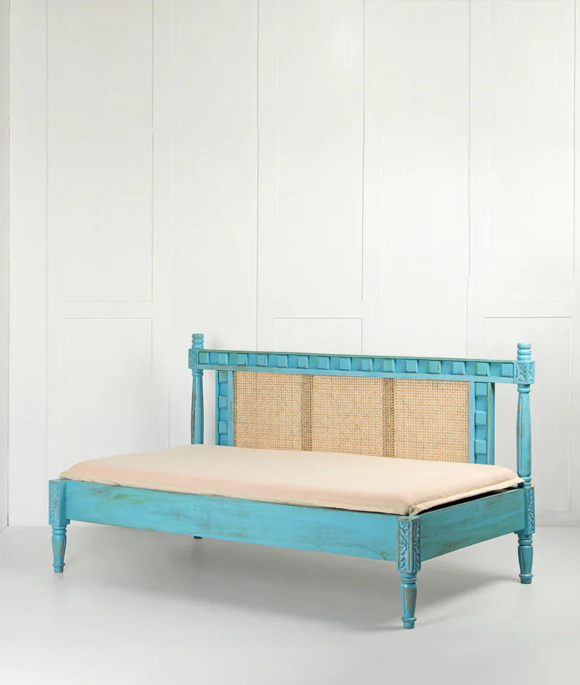 colonial rustic daybed