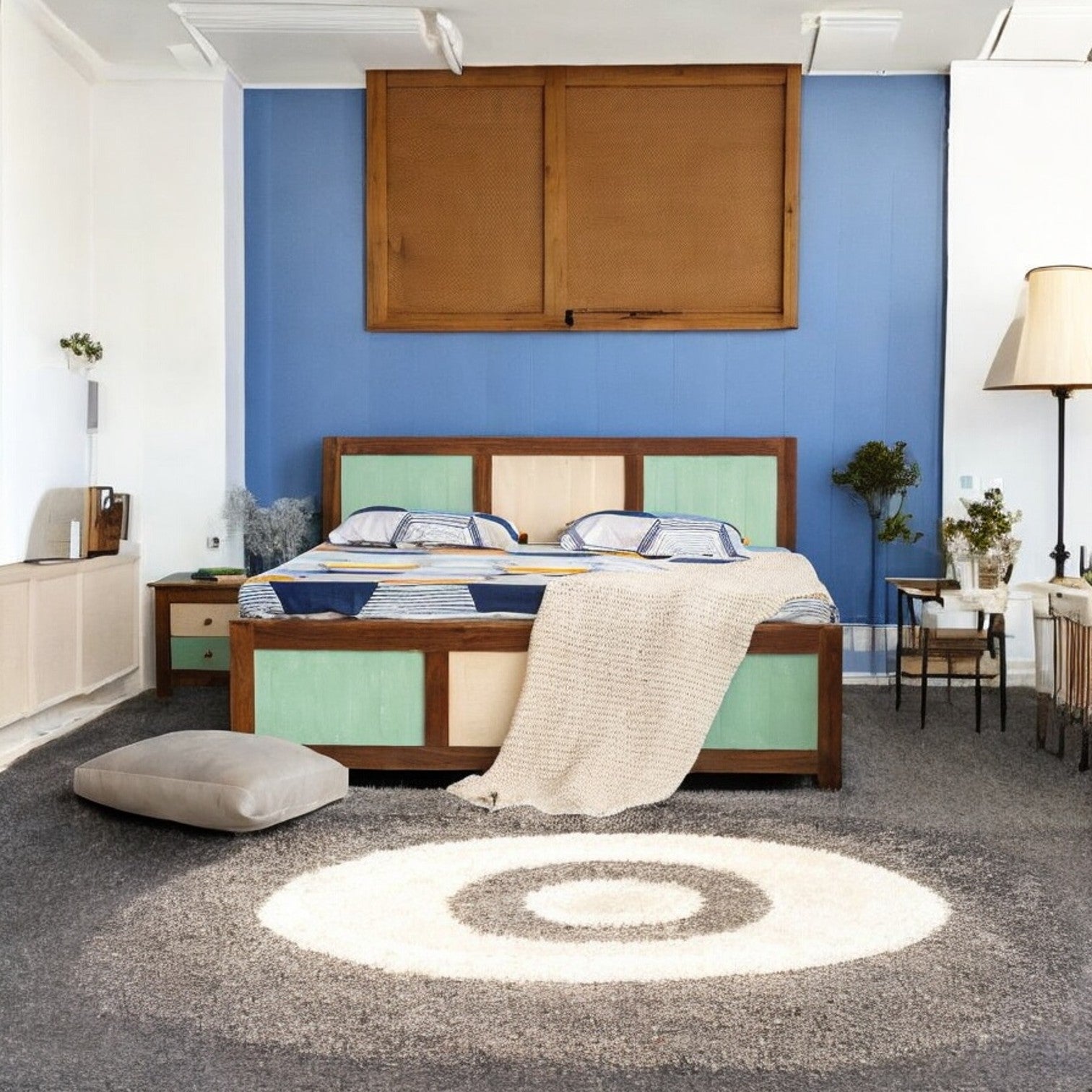 Cozy and functional queen size bed design.
