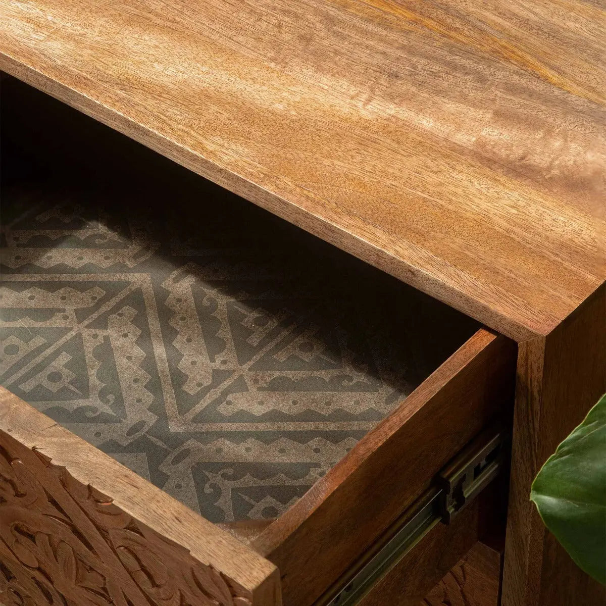 Triple chest drawer with metal legs Chest of Drawer  buffet jlhomedecor2021.myshopify.com
