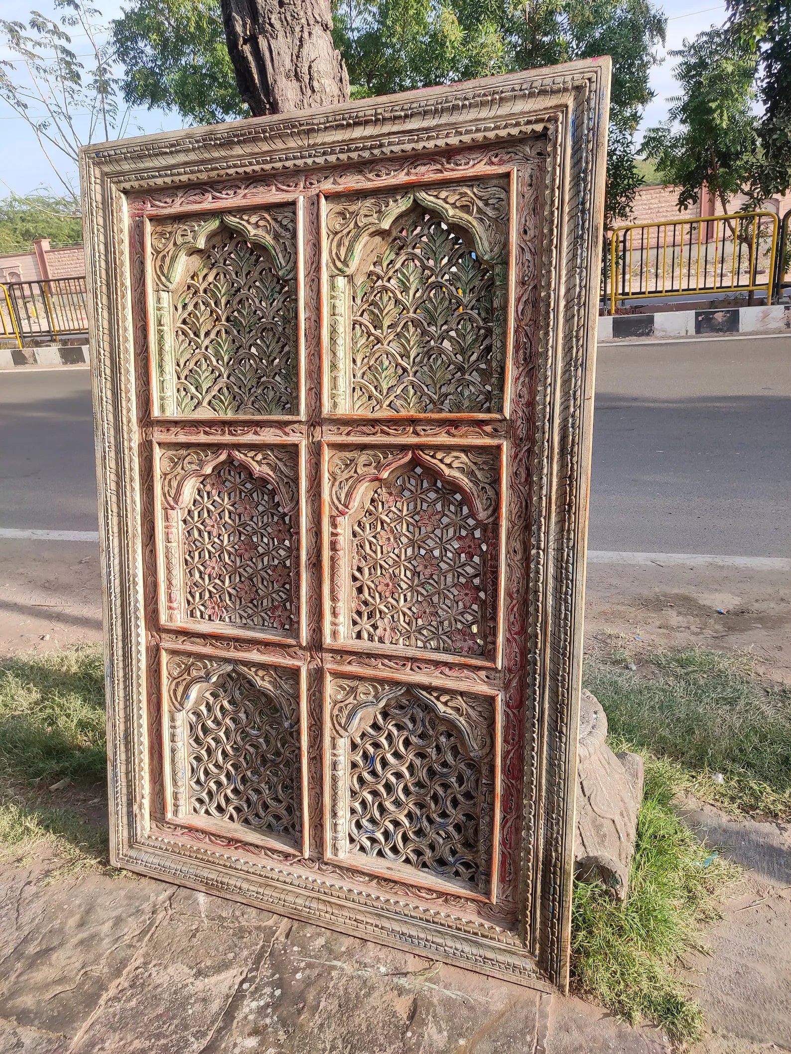 Hand‑Carved Floral Wall Panel — Indian Mango Wood, Distressed Finish, 180 × 120 cms