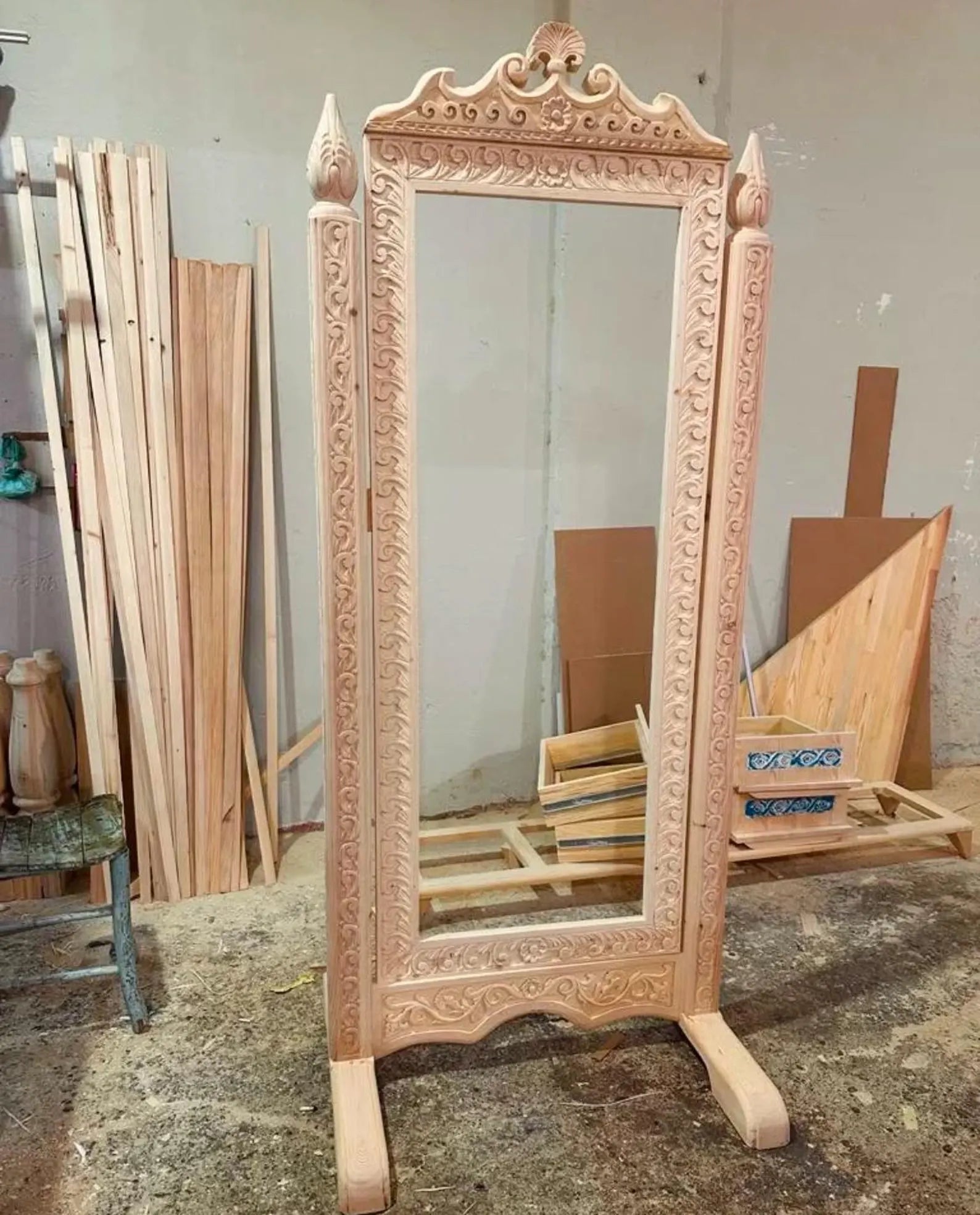 Freestanding Hand‑Carved Mango Wood Cheval Mirror — Antique Scroll Frame, 185 × 90 cm | Living Furn India