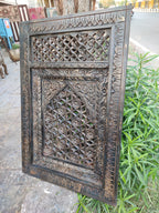 Hand‑Carved Jali Wall Panel — Solid Mango Wood, Distressed Finish, 90 × 60 × 10 cm