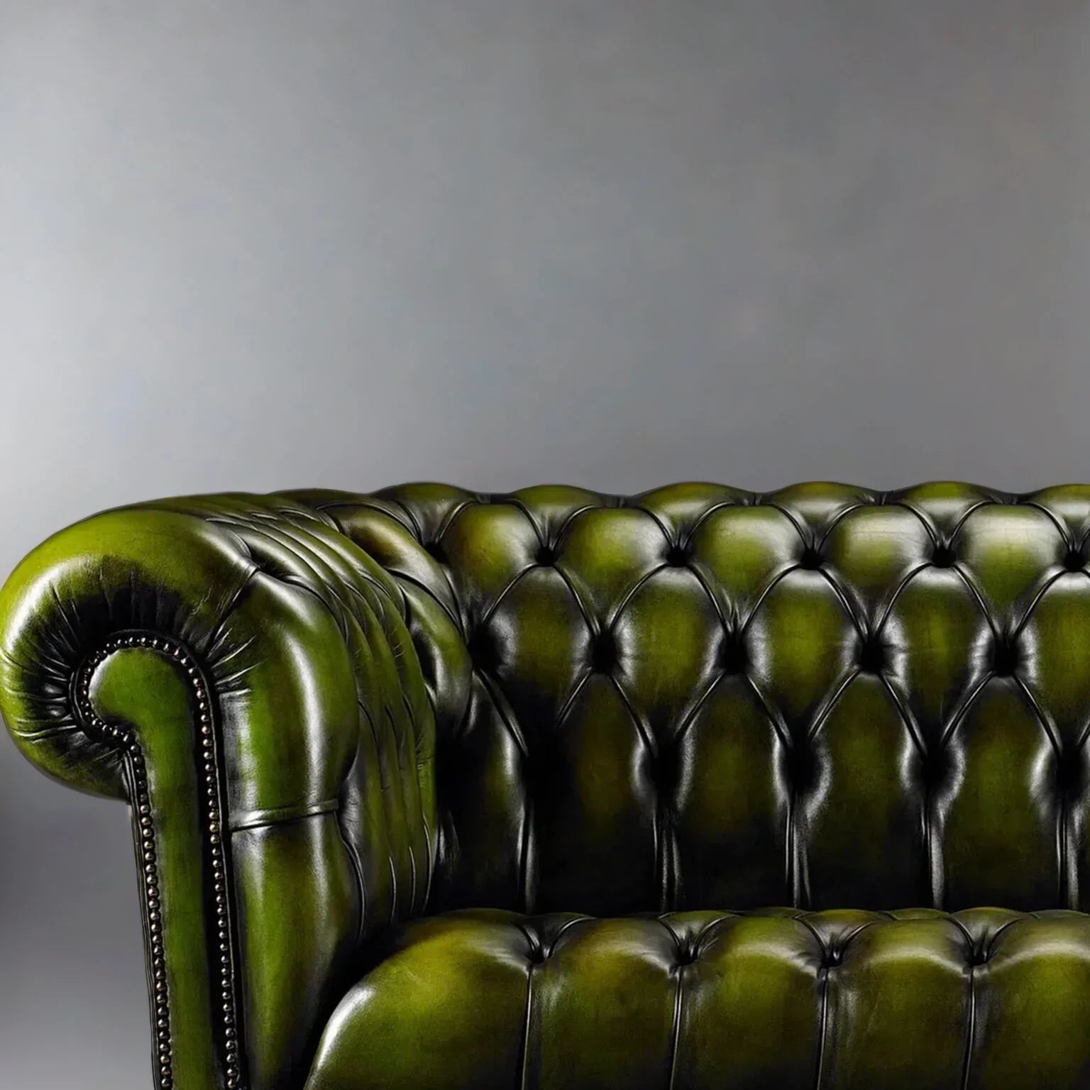Emerald Elegance Chesterfield 3-Seater Leather Sofa – Handcrafted Comfort by J.L.HOME DECOR
