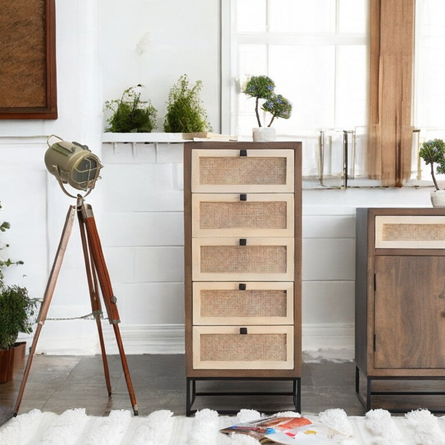 Sturdy drawers for clothes to keep your wardrobe tidy.
