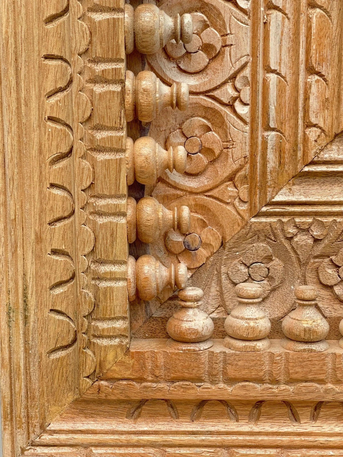 Elegance Revived Horizontal Mirror Antique Wooden Frame | Wall Decor Elegance