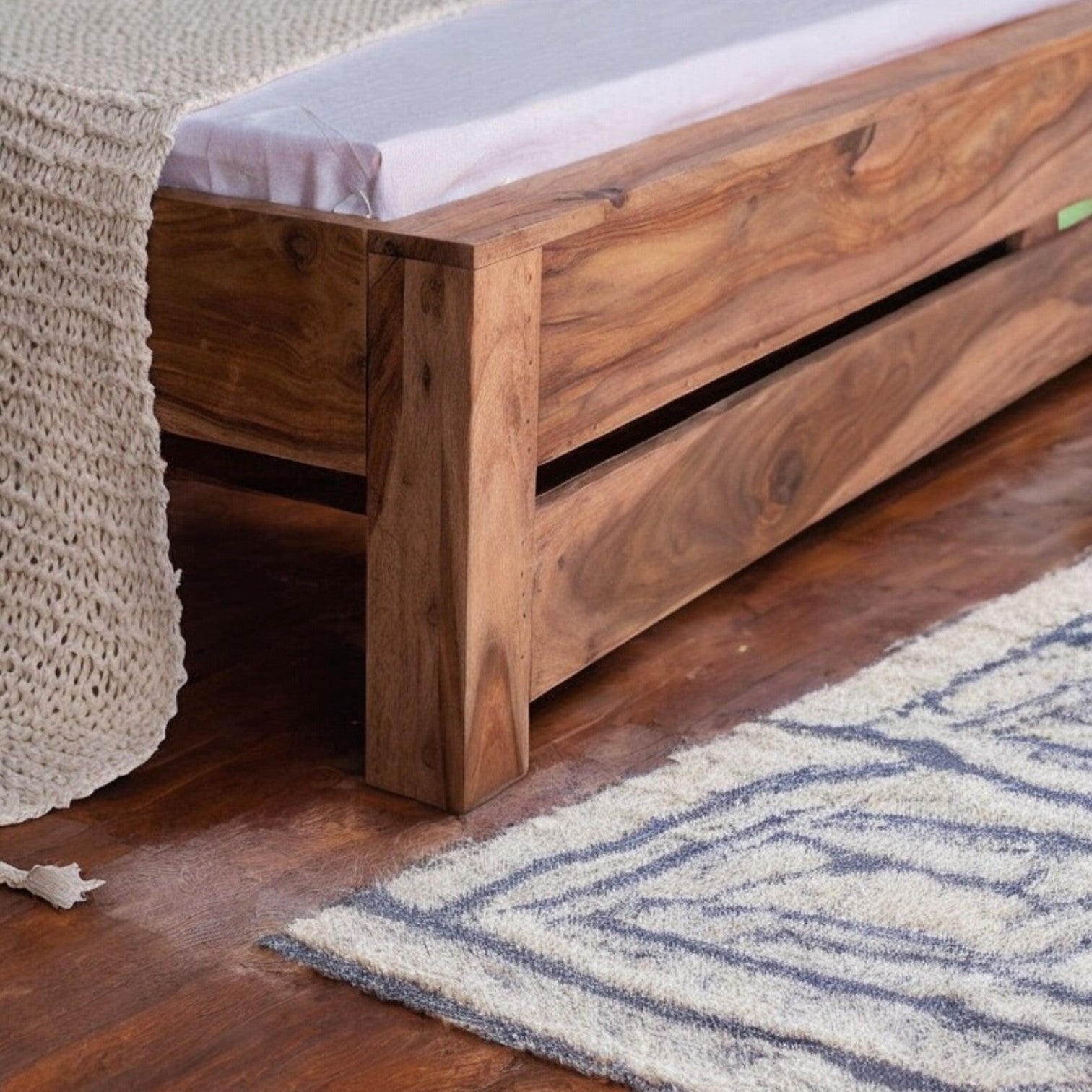 Wooden Strong Bed |king bed|modern beds|bed room set|simple bed|bed frame|wooden bed|king size bed |queen size bed|double bed|king bed,