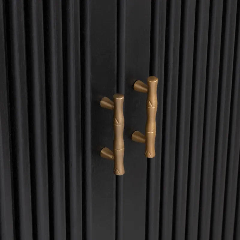 vertical ridge cabinet