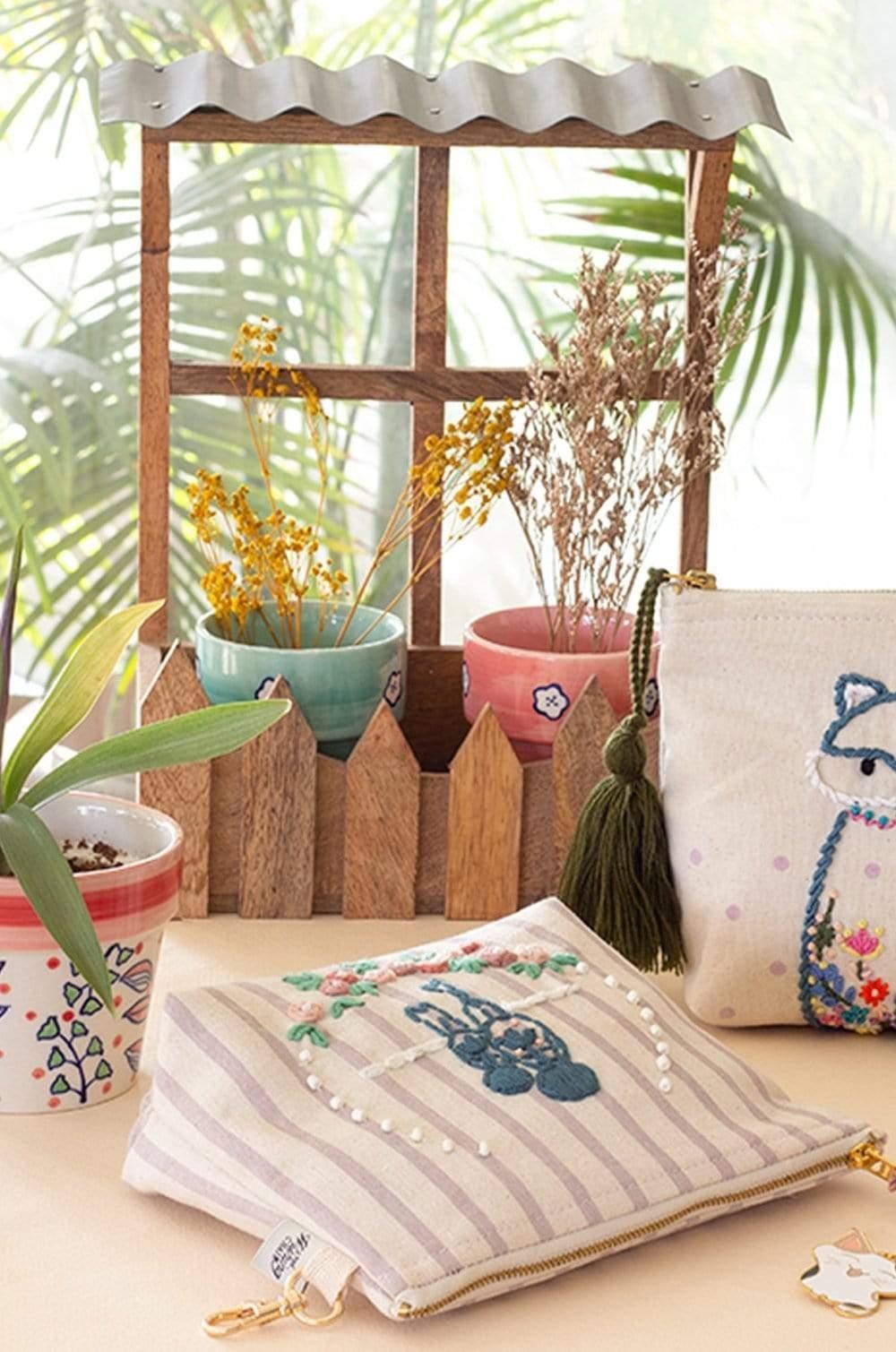 Wooden Hut Planter Holder - J.L.HOME DECOR